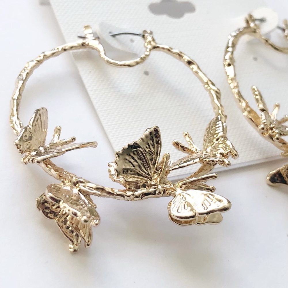 Butterfly hoops